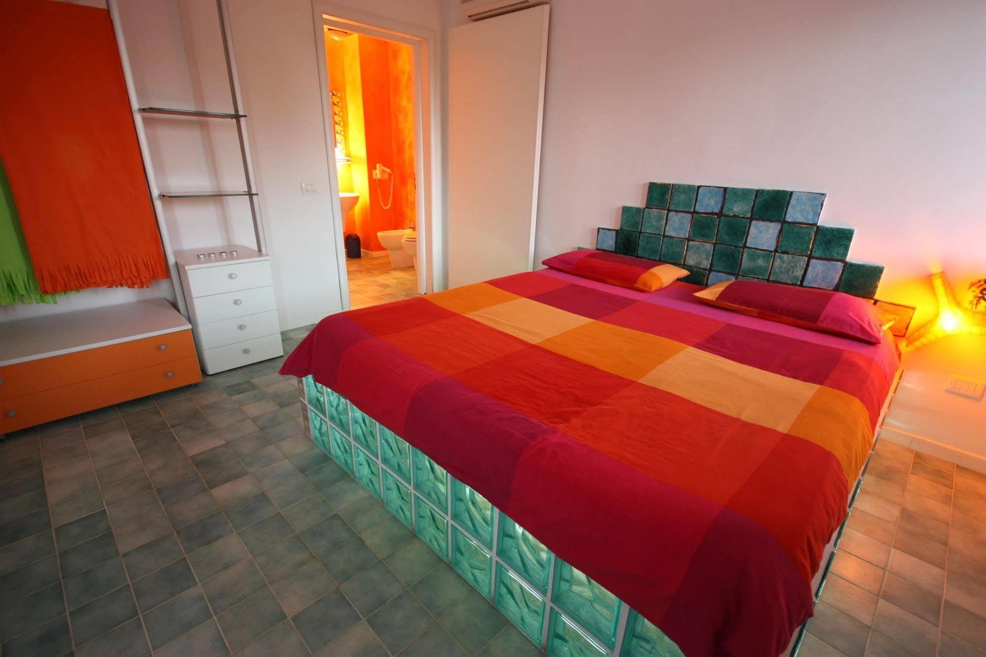 Suite House L'Isola Che Non C'E Fontane Bianche Eksteriør bilde